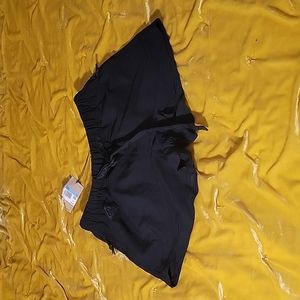 Nike All Conditions Gear women's black shorts. Size medium. NWT.